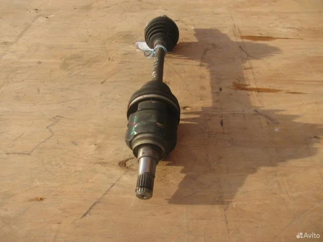 Привод передний левый для Toyota Avensis Седан T220 1997-2003 на фотографиях