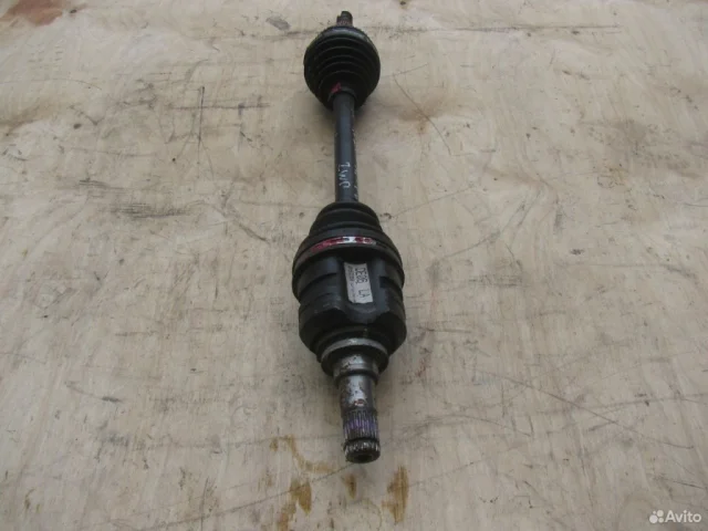 Привод передний левый для Toyota Avensis Седан T220 1997-2003 на фотографиях