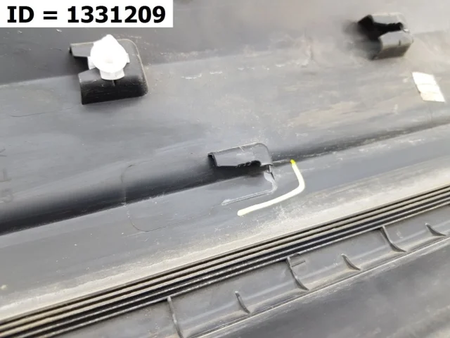 Накладка двери передней правой для Volkswagen Tiguan I NF 2006-2017 на фотографиях