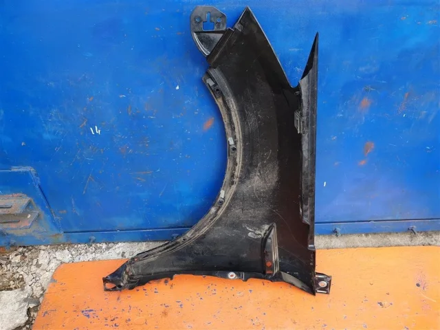 Крылья для Ford Kuga CBV 2008-2013 на фотографиях