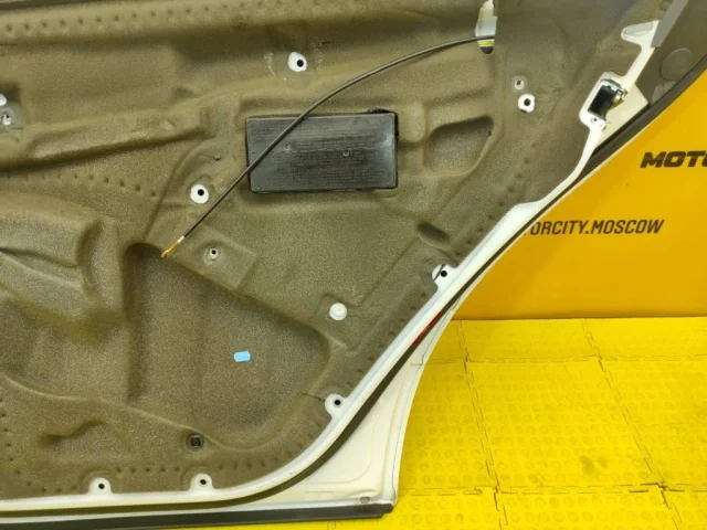 Дверь передняя правая для Mercedes-Benz S class W220 1998-2005 на фотографиях