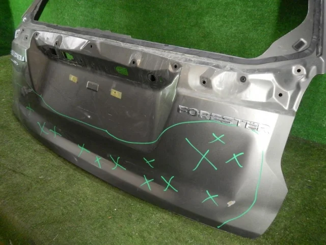 Крышка багажника для Subaru Forester SJ rest 2016-2019 на фотографиях