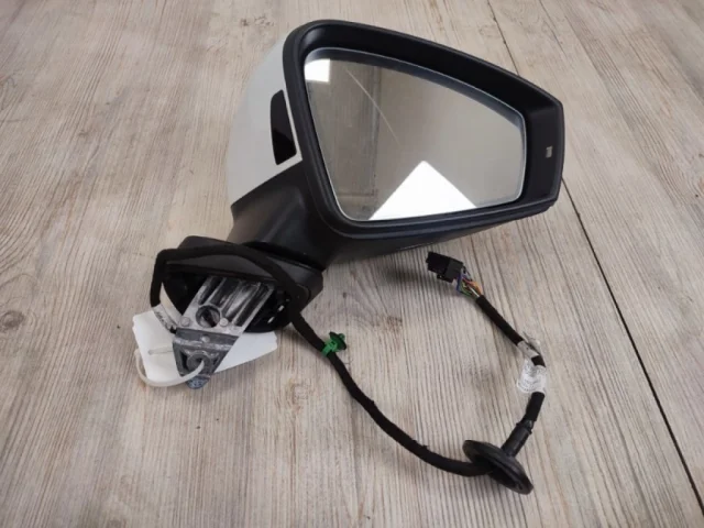 Зеркало боковое правое для Volkswagen Touareg III (CR) 2018+ на фотографиях