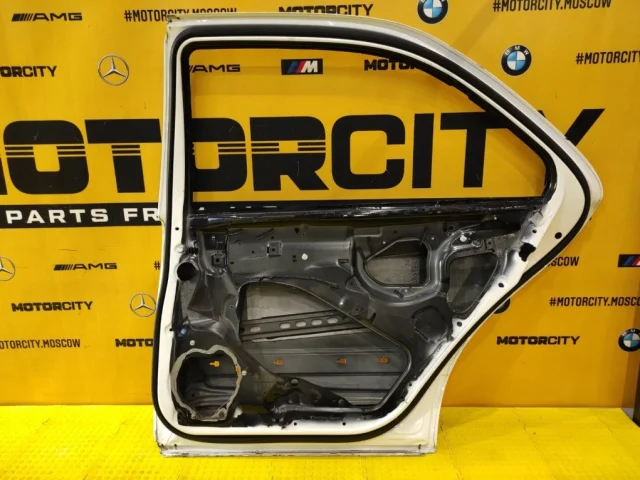 Дверь задняя правая для Mercedes-Benz S class W220 1998-2005 на фотографиях