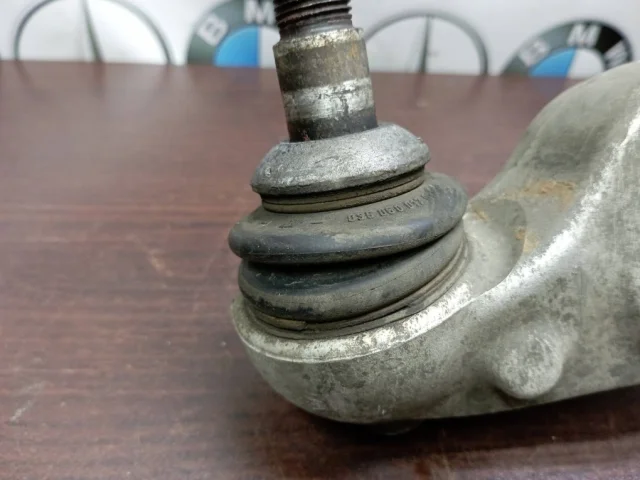 Рычаг передний правый верхний для BMW 5er Ф10 2010-2013 на фотографиях