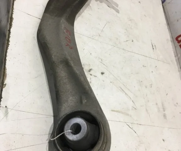 Рычаг передний правый нижний для BMW 5er Ф10 2010-2013 на фотографиях