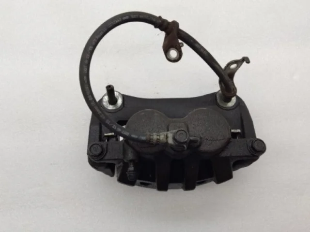 Суппорт передний правый для Lexus RX GGL10,15,16W, GYL10,15,16W (JDM) 2009-2014 на фотографиях