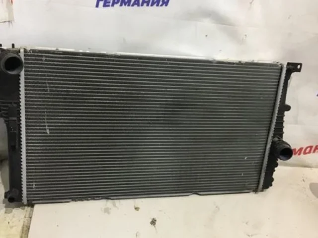 Панель радиатора (телевизор) для BMW 1er Ф20 2011-2015 на фотографиях