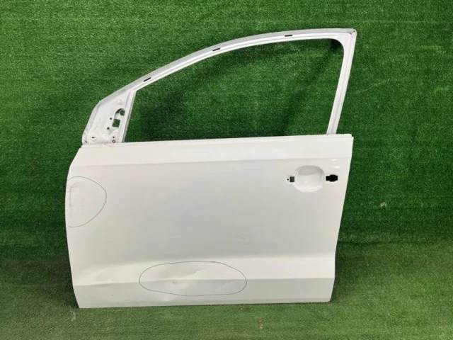 Накладка на дверь передняя левая для Volkswagen Polo V Седан (6R) 2009-2015 на фотографиях