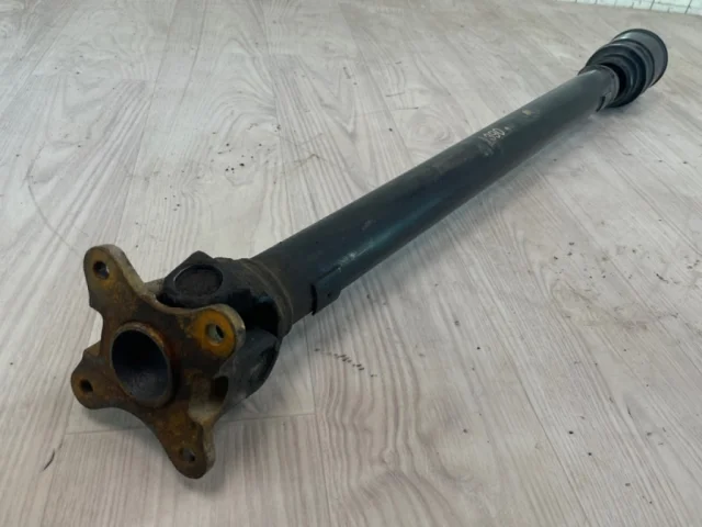 Карданный вал задний для Mitsubishi Pajero V70 5dr (JDM) 1999-2006 на фотографиях