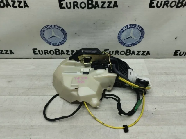 Замок задней левой двери для Mercedes-Benz S class W220 1998-2005 на фотографиях