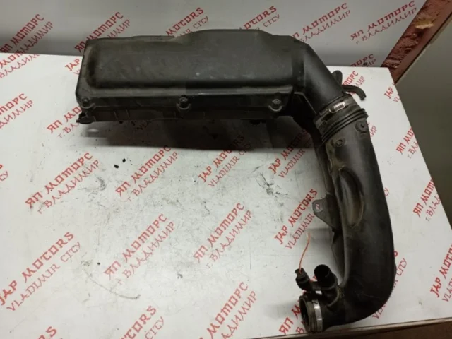 Корпус воздушного фильтра для Citroen C4 Хэтчбек 2010-2016 на фотографиях