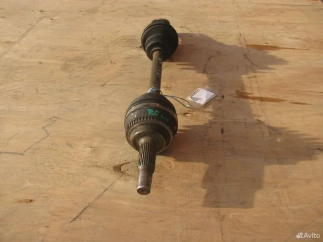 Привод передний левый для Toyota Avensis Седан T220 1997-2003 на фотографиях