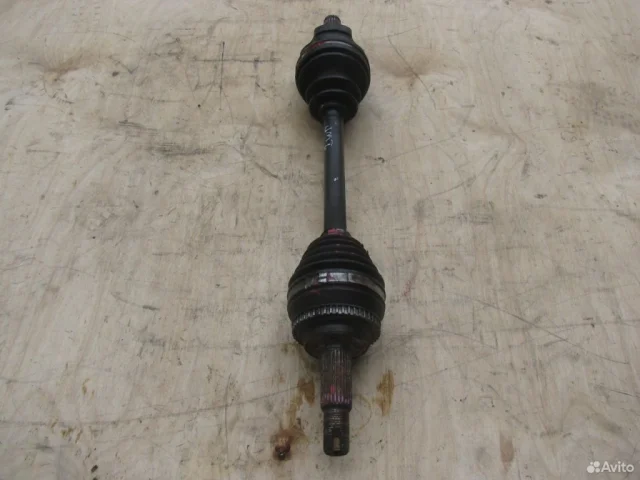 Привод передний левый для Toyota Avensis Седан T220 1997-2003 на фотографиях