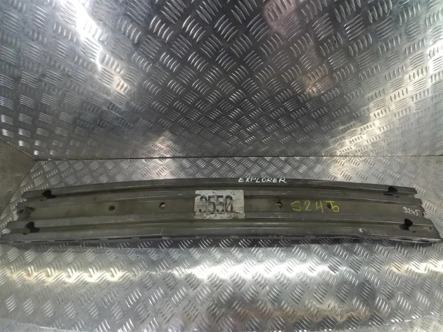 Усилитель переднего бампера для Ford Explorer U502 rest 2014-2019 на фотографиях