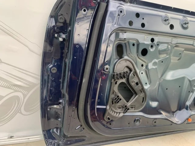 Двери для Mercedes-Benz C class C205 2014-2020 на фотографиях