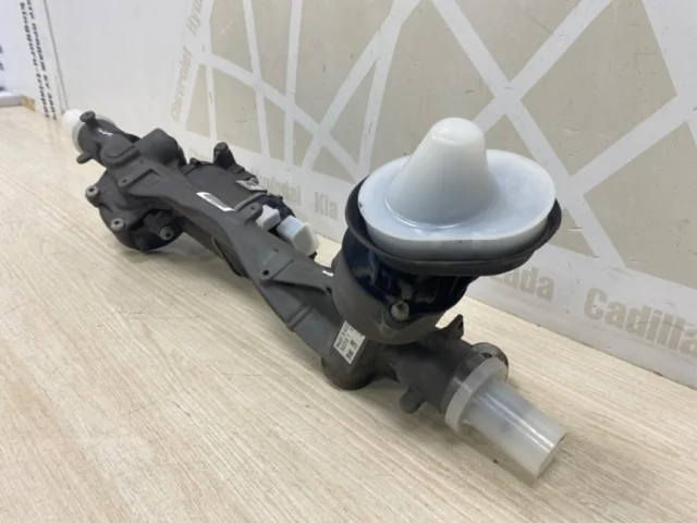 Рулевая рейка для Skoda Octavia A7 Tour на фотографиях