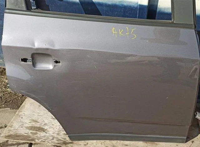 Дверь задняя правая для Chevrolet Orlando (EU) 2010-2015 на фотографиях