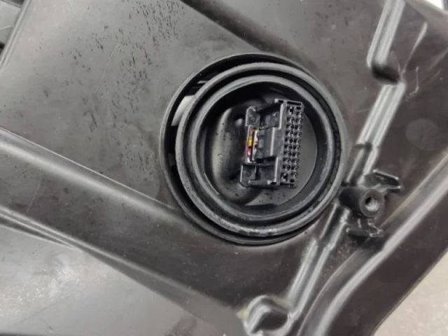 Фара левая для Toyota Camry XV70 rest 2021+ на фотографиях