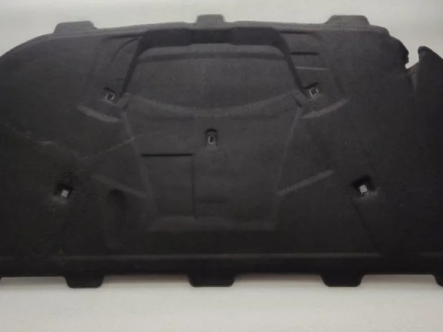 Шумоизоляция капота для Audi A4 B8 2007-2015 на фотографиях