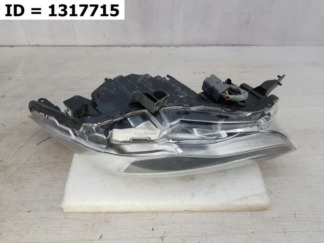 Фара ксенон левая для Subaru XV GT/G24 2017+ на фотографиях