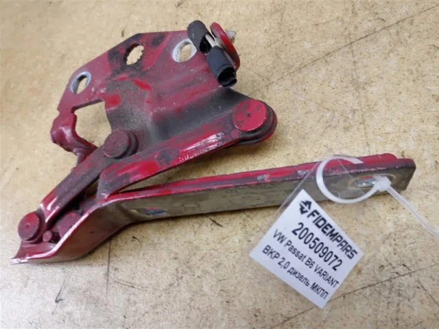 Петля капота правая для Volkswagen Passat (B6, Typ 3C) 2005-2010 на фотографиях