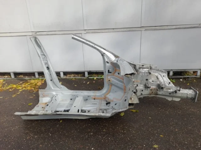 Четверть кузова передняя правая для Volvo XC60 Y20 2008-2017 на фотографиях