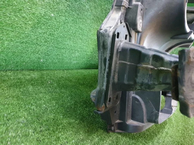 Панель радиатора (телевизор) для BMW 1er Е81 2007-2012 на фотографиях