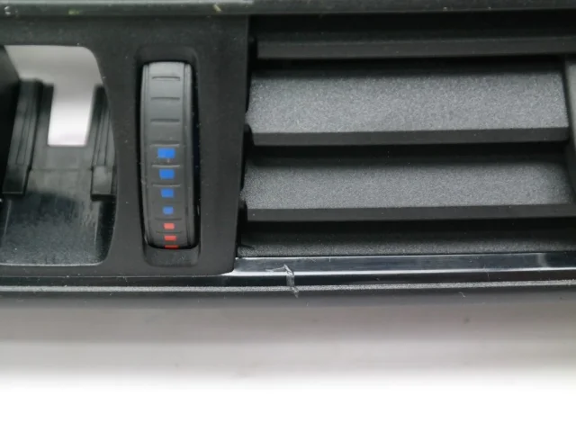 Решетка вентиляционная левая для BMW X5 F15 (Ф15) 2013-2018 на фотографиях