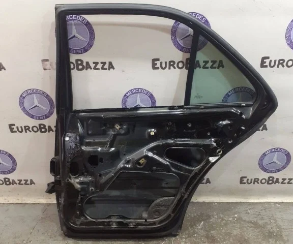 Дверь задняя правая для Mercedes-Benz C class W202 1993-2001 на фотографиях