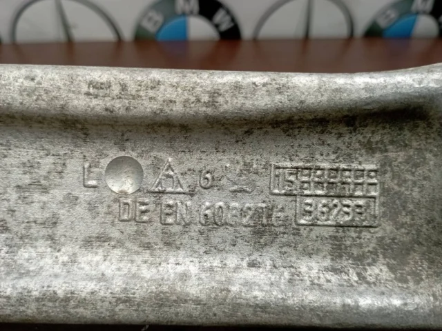 Рычаг передний правый верхний для BMW 5er Ф10 2010-2013 на фотографиях