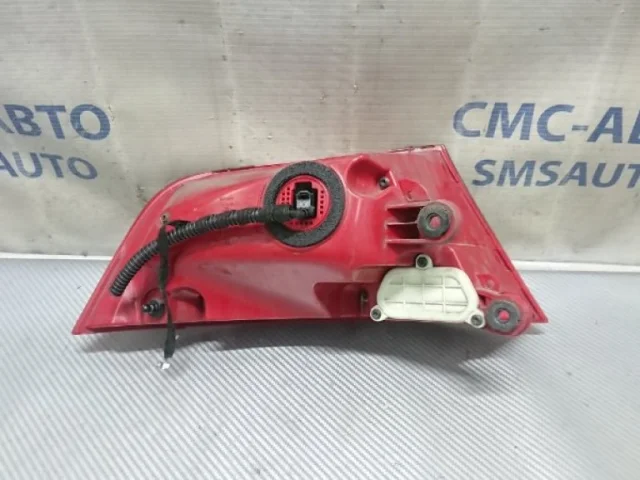 Фонарь внешний правый для Audi A7 4G 2010-2014 на фотографиях