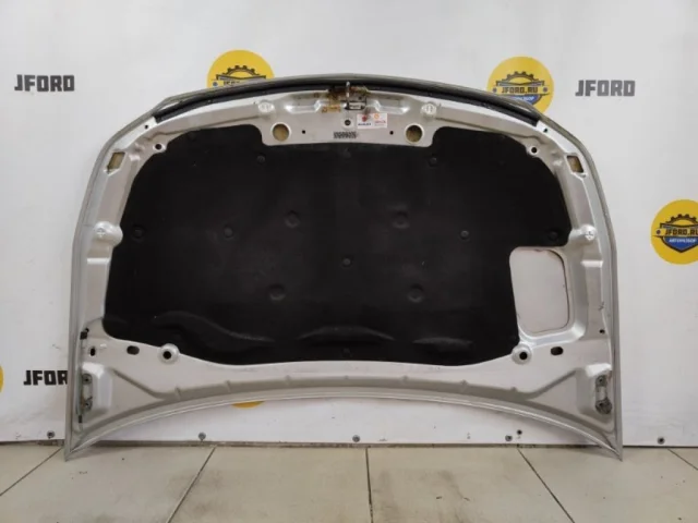 Капот для Suzuki SX4 2006-2009 на фотографиях