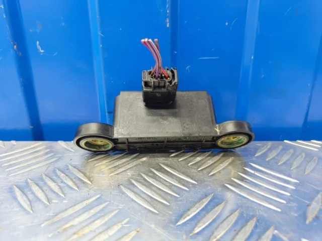 Датчик углового ускорения ESP для Mercedes-Benz C class W204 2007-2014 на фотографиях