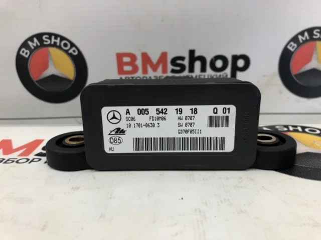 Датчик углового ускорения ESP для Mercedes-Benz C class W204 2007-2014 на фотографиях