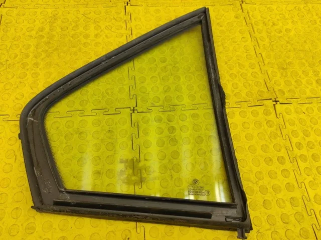 Стекло двери заднее левое для BMW 7er Е38 1994-2001 на фотографиях