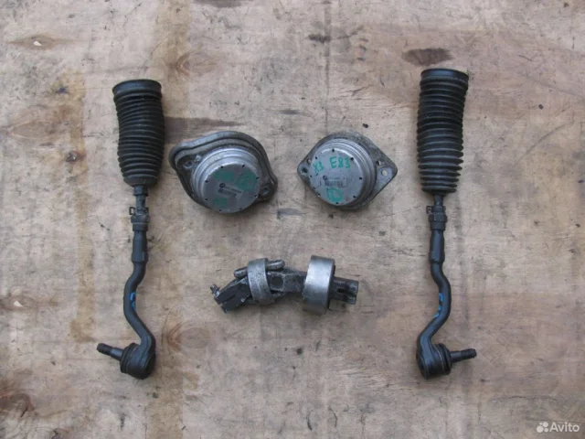 Опора двигателя передняя левая верхняя для BMW X3 Е83 2003-2010 на фотографиях