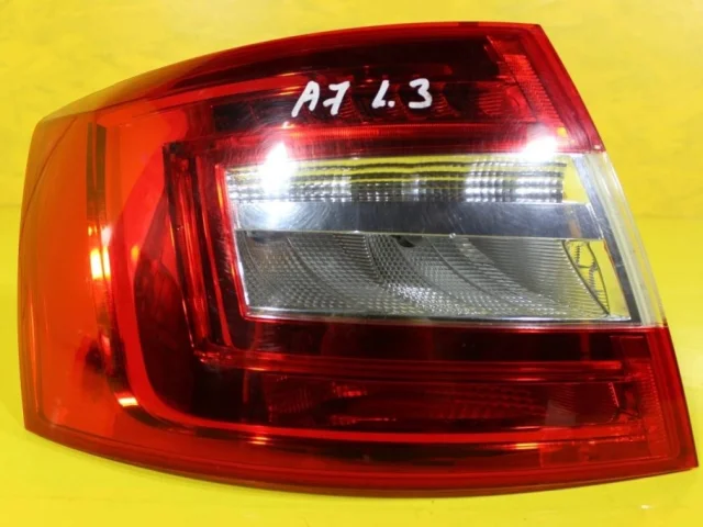 Фонарь левый для Skoda Octavia A7 Tour на фотографиях