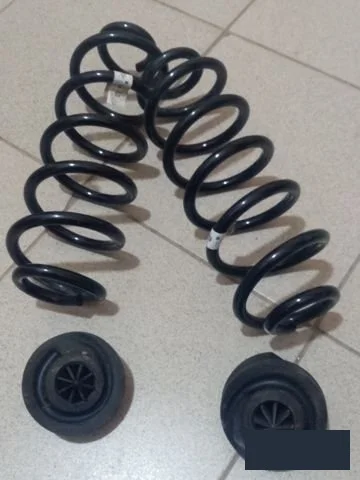 Пружина амортизатора задняя для Audi A4 B9 Allroad Quattro 2016+ на фотографиях