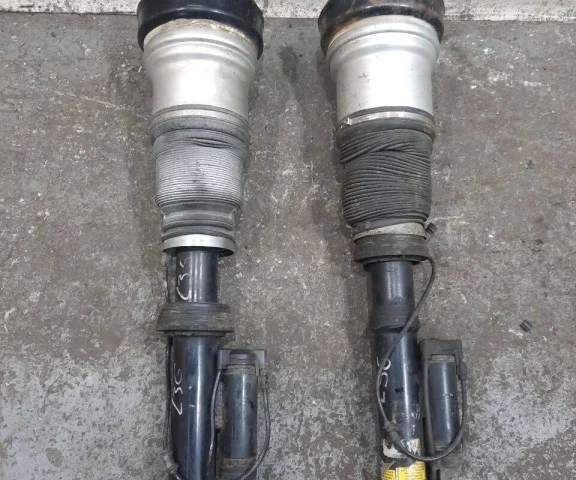 Пневмостойка передняя правая для Mercedes-Benz S class W220 1998-2005 на фотографиях