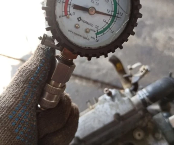 Двигатель без навесного для Opel Astra F Седан 1991-2000 на фотографиях