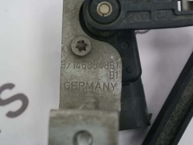 Датчик дорожного просвета передний для BMW X3 G01 2017-2023 на фотографиях