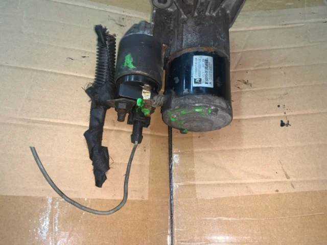 Стартер для Citroen C4 Хэтчбек 2004-2011 на фотографиях