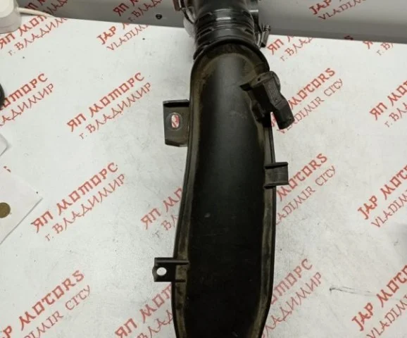 Патрубок интеркулера для Citroen C4 Седан 2010-2016 на фотографиях