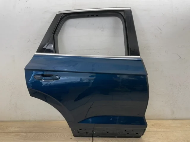 Дверь задняя правая для Volkswagen Touareg III (CR) 2018+ на фотографиях