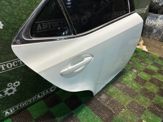 Двери для Lexus IS Седан AVE30-AEXLH 2013-2015 на фотографиях
