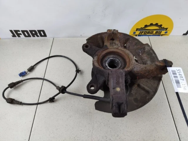 Кулак поворотный левый для Suzuki SX4 2006-2009 на фотографиях