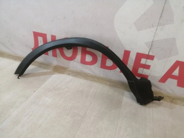 Молдинг крыла задний правый для Toyota RAV4 XA40 rest 2015-2019 на фотографиях