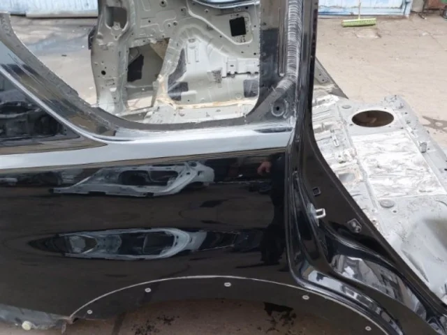 Крылья для Infiniti QX 56 2010-2014 на фотографиях