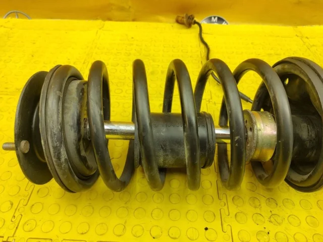 Амортизатор передний левый для BMW 5er Е34 1987-1996 на фотографиях